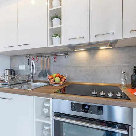 Apartment 1 Bedroom Amazing In Peroj