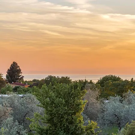 1 Bedroom Amazing In Peroj