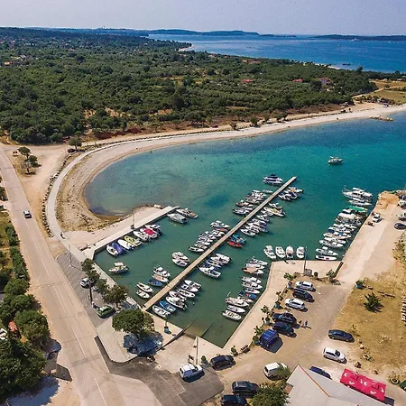 Apartment 1 Bedroom Amazing In *