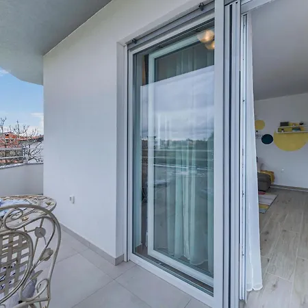 1 Bedroom Amazing In * Peroj