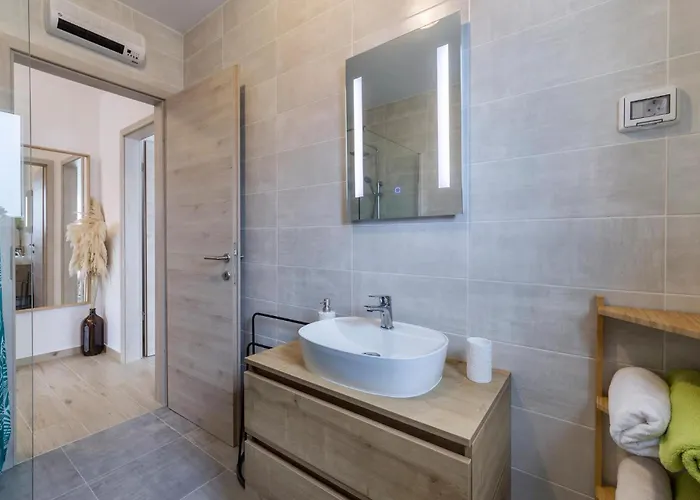 Apartman 1 Bedroom Amazing In Peroj